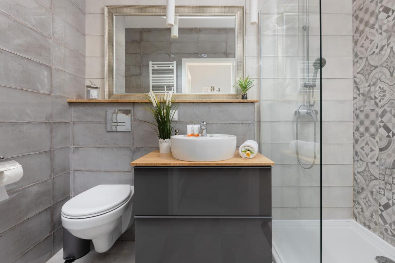 Warsaw Sokolowska One Bedroom Apartament By Noclegi Renters ภายนอก รูปภาพ